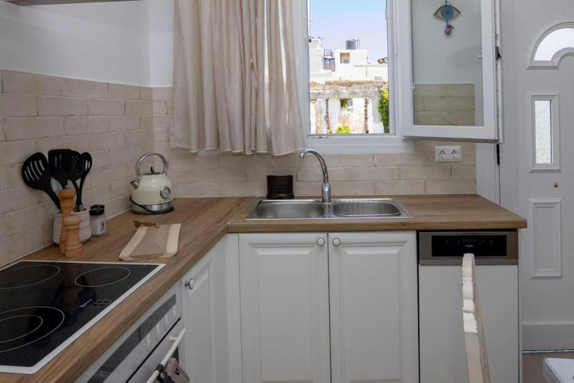 Summer Grace Tinos Luaran gambar