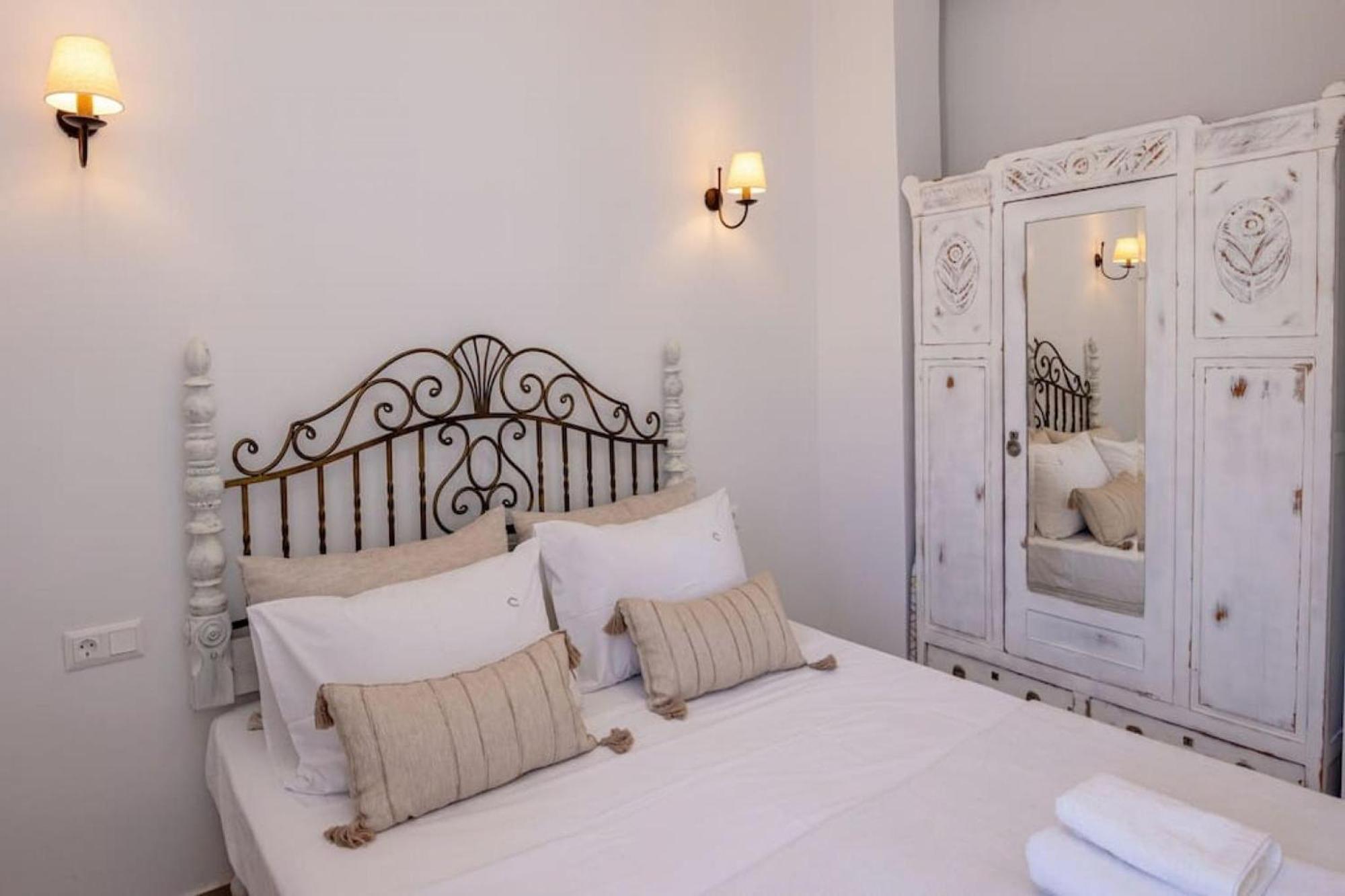 Summer Grace Tinos Luaran gambar